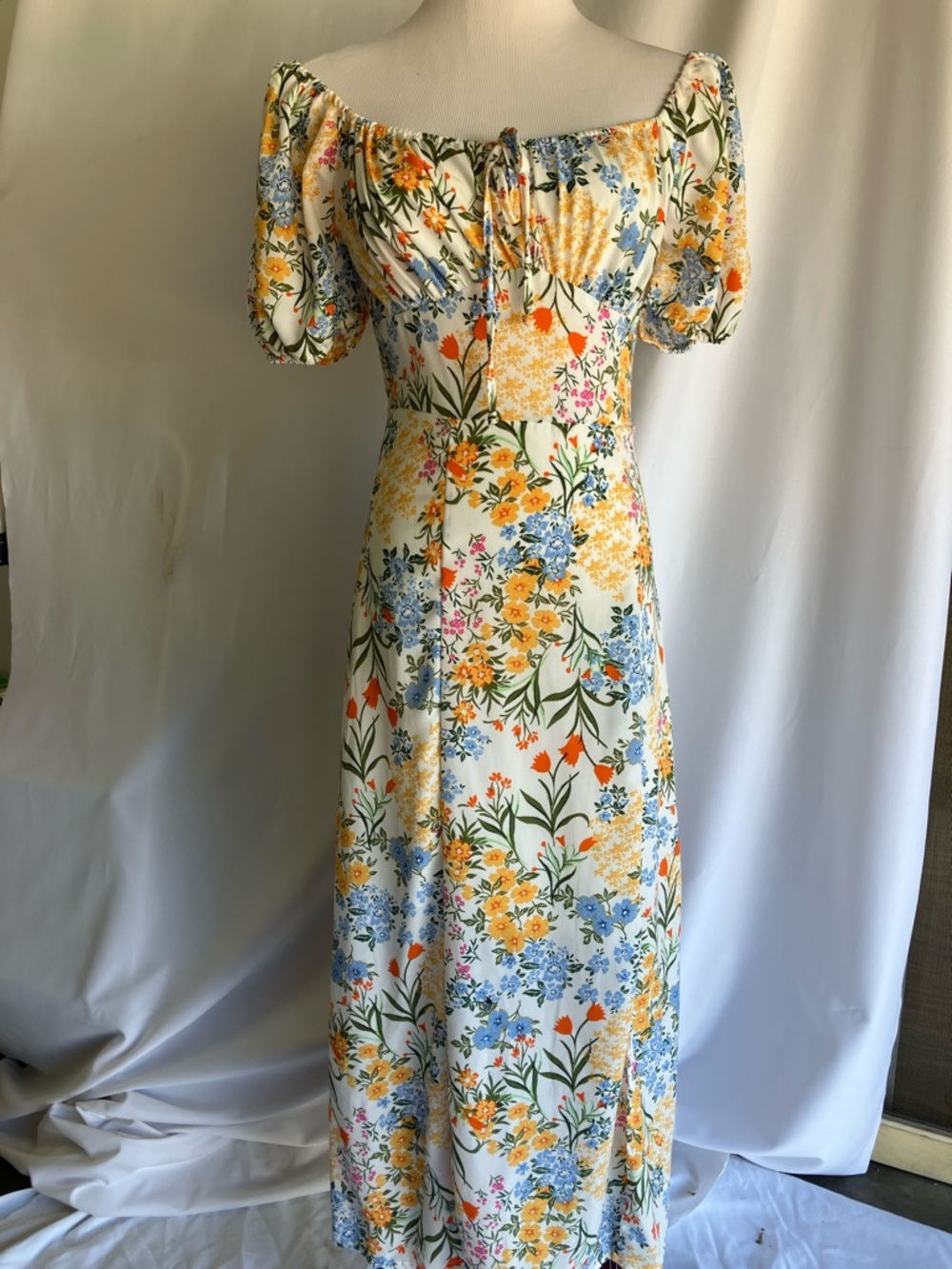 Floral Puff-Sleeve Maxi Dress in Cream and Yellow